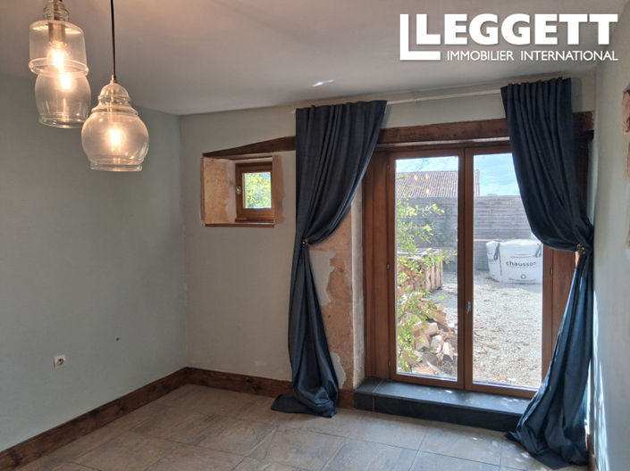 Image No.8-3 Bed House for sale