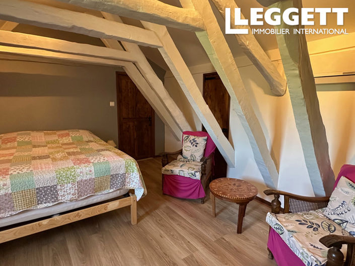 Image No.9-5 Bed House for sale