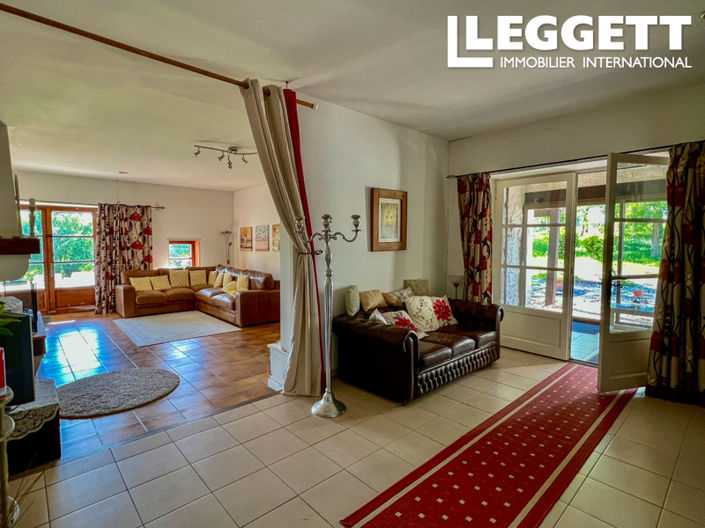 Image No.10-4 Bed House for sale
