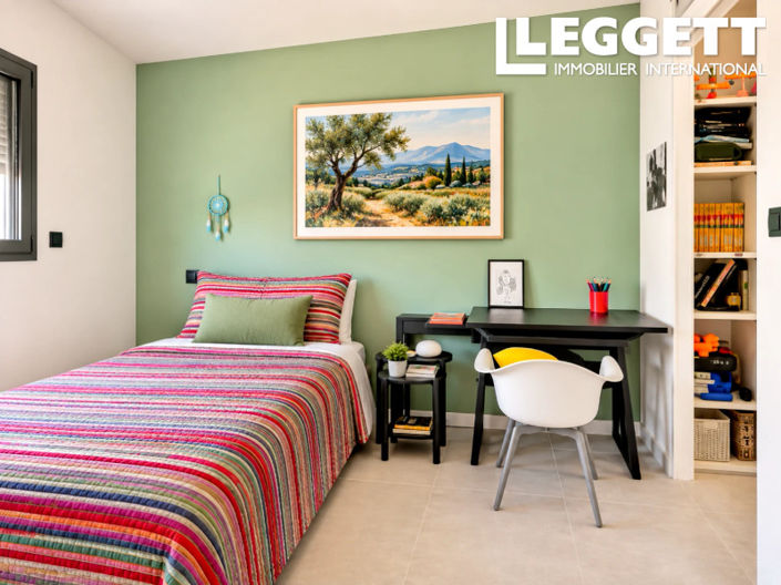 Image No.8-4 Bed House for sale