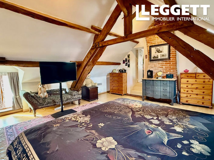 Image No.8-2 Bed House for sale