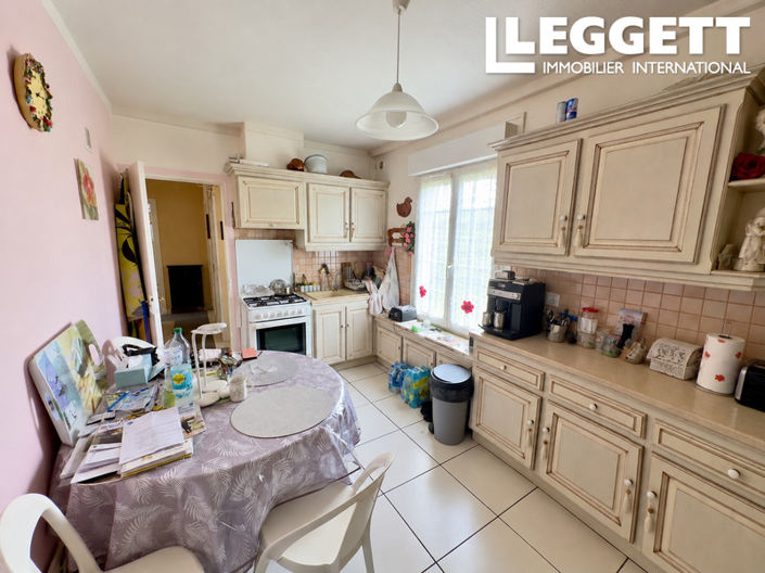 Image No.8-3 Bed House for sale