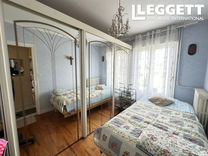 Image No.9-3 Bed House for sale