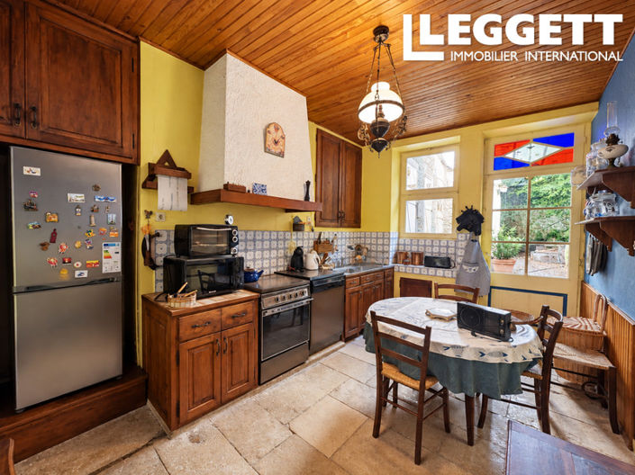 Image No.4-6 Bed House for sale