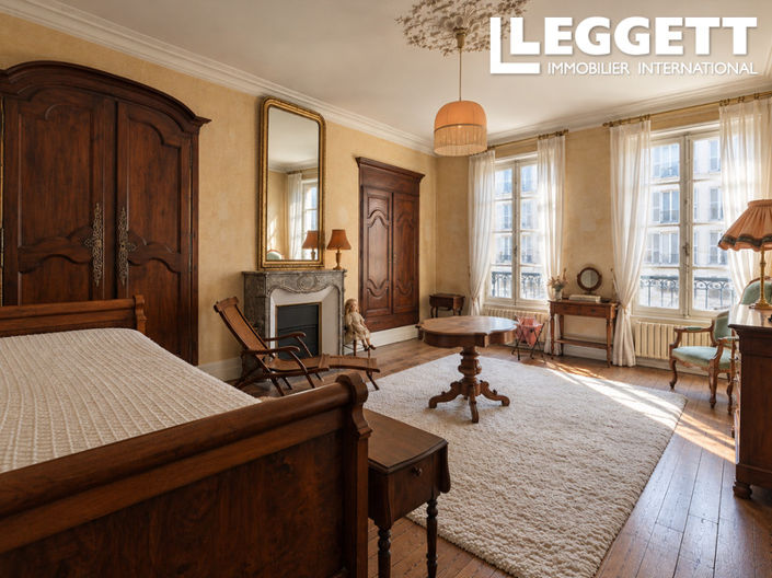 Image No.5-6 Bed House for sale