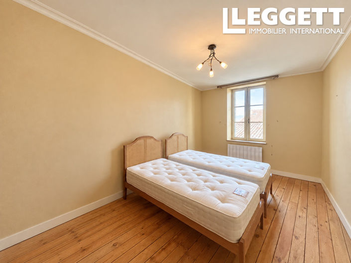 Image No.5-3 Bed House for sale