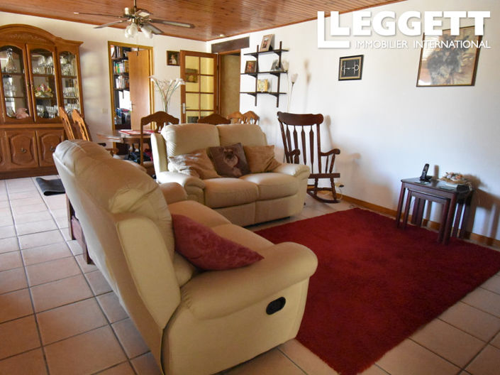 Image No.7-5 Bed House for sale