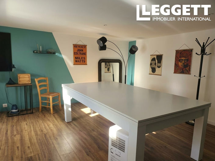 Image No.10-5 Bed House for sale