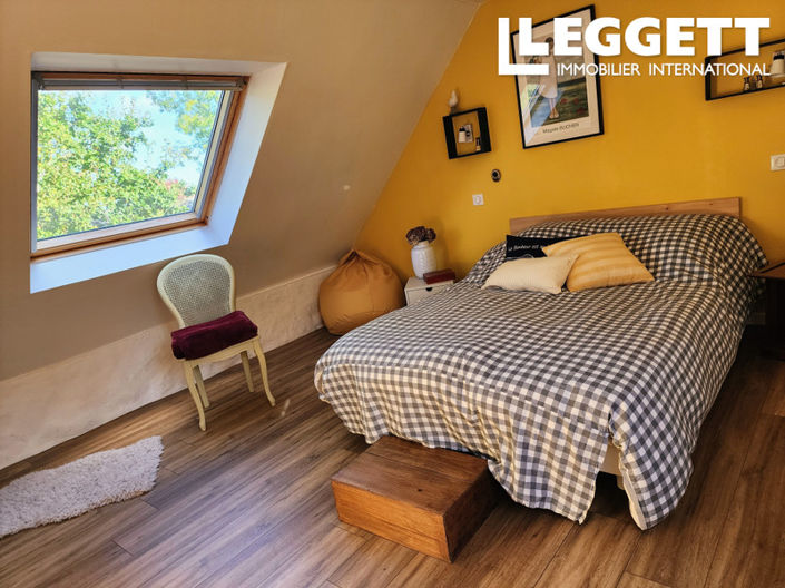 Image No.7-5 Bed House for sale