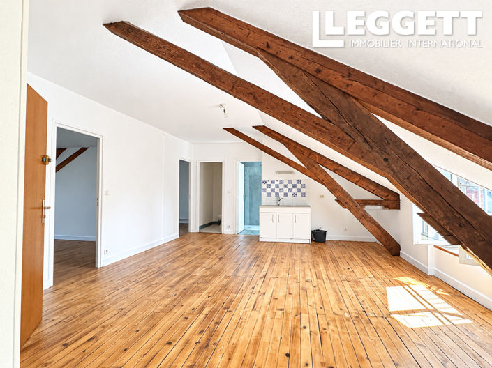 Image No.6-10 Bed House for sale