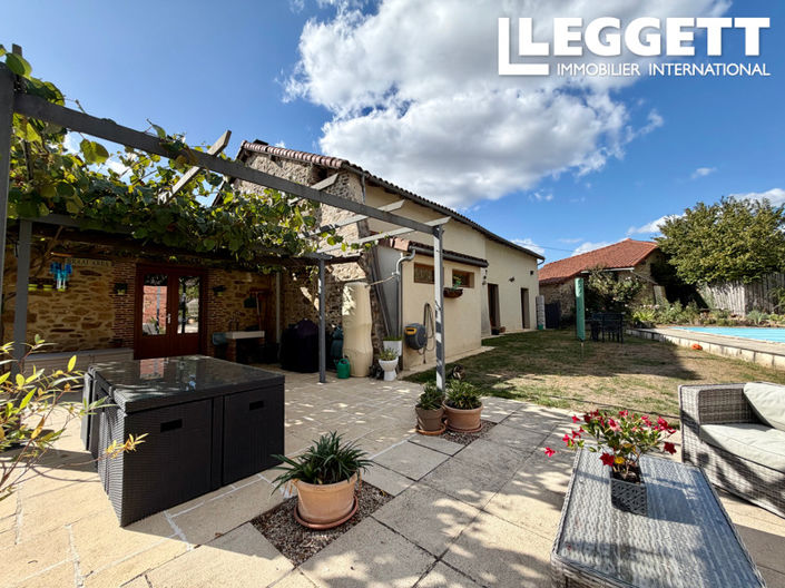 Image No.8-4 Bed House for sale