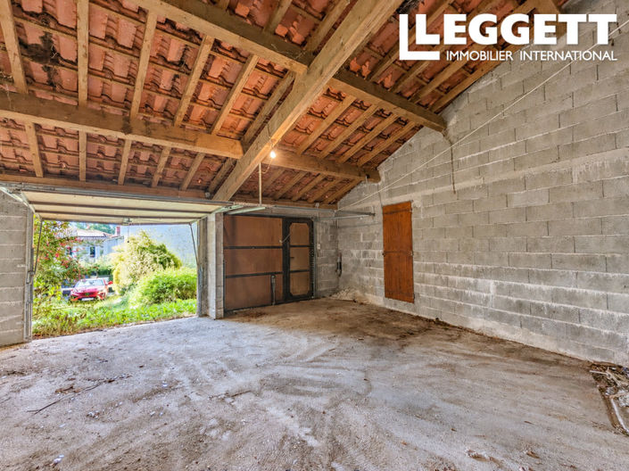 Image No.10-7 Bed House for sale