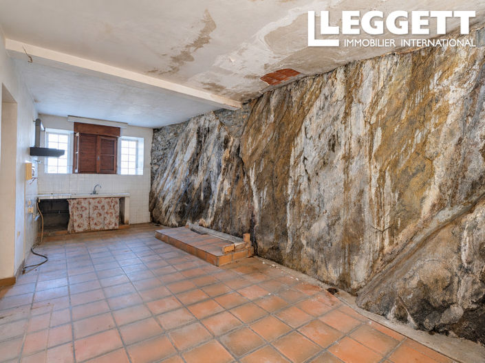 Image No.9-7 Bed House for sale