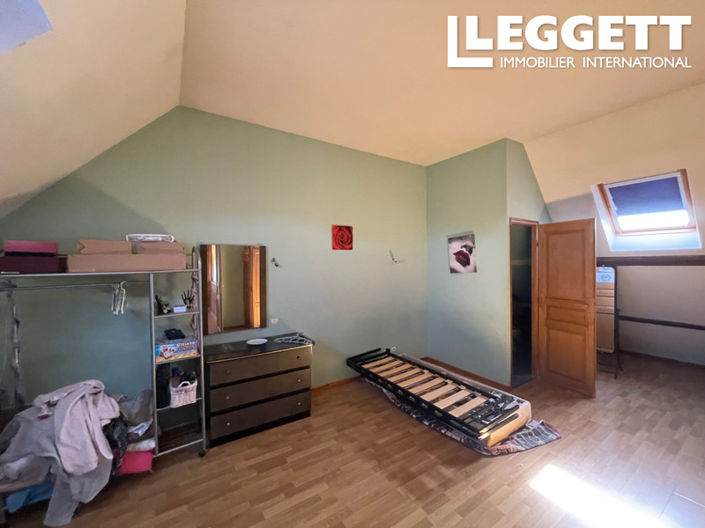 Image No.7-5 Bed House for sale