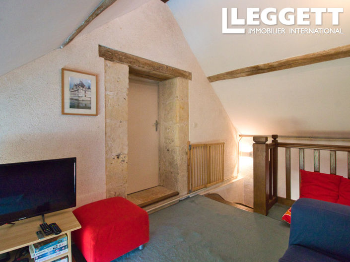 Image No.10-3 Bed House for sale