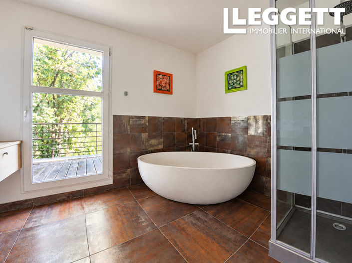 Image No.7-4 Bed House for sale