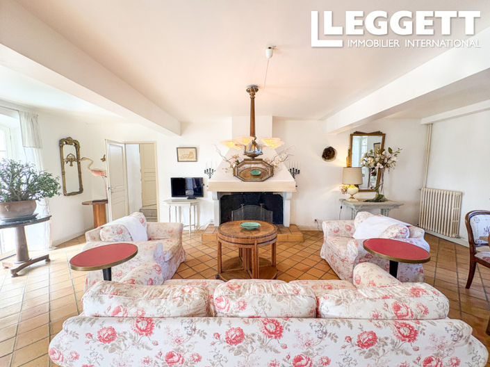 Image No.4-6 Bed House for sale