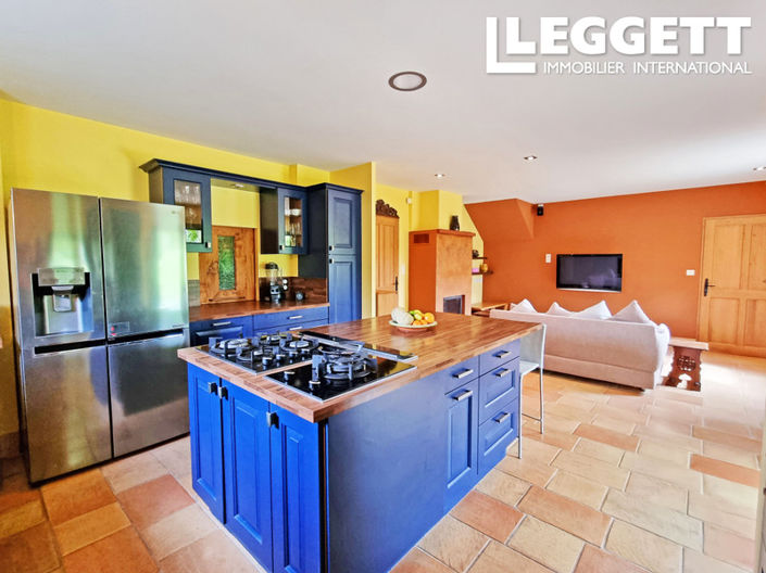 Image No.5-6 Bed House for sale