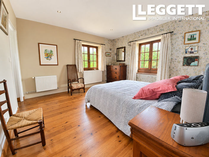 Image No.5-7 Bed House for sale