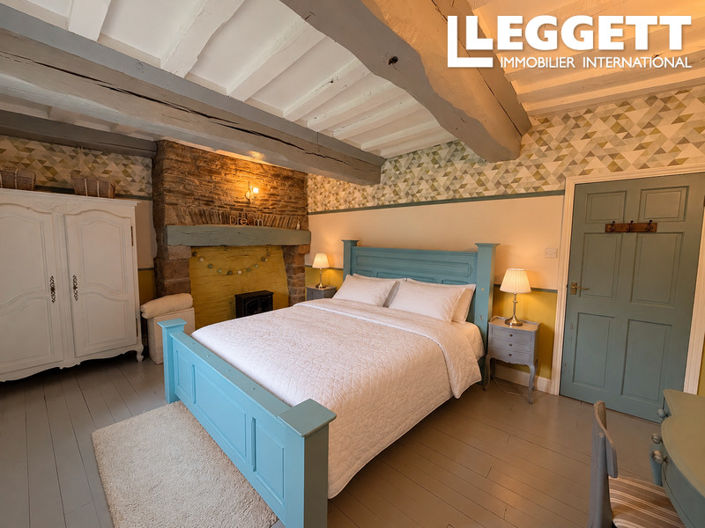 Image No.5-6 Bed House for sale