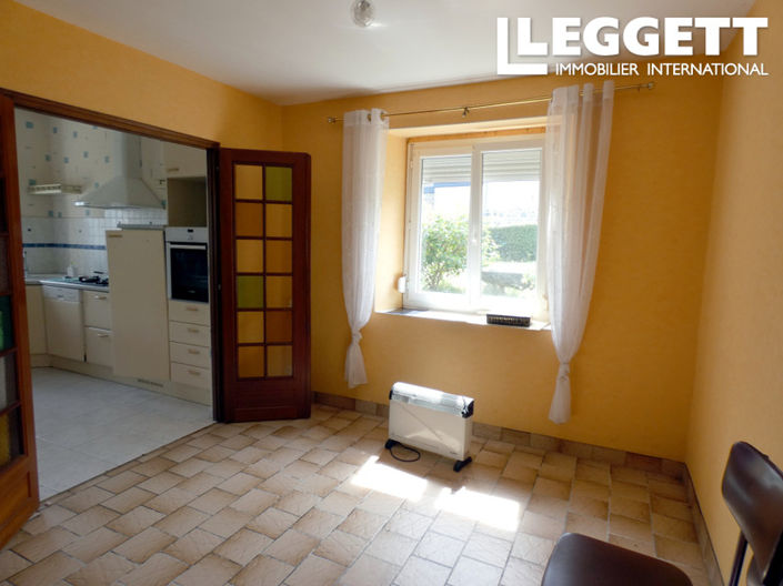 Image No.7-5 Bed House for sale