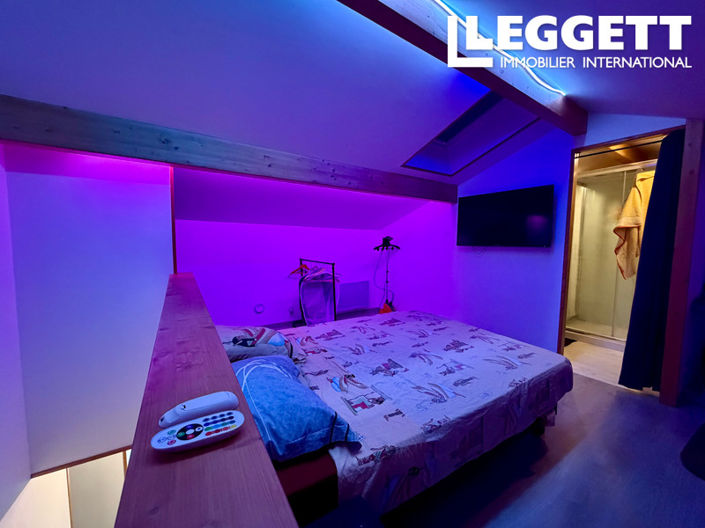 Image No.7-2 Bed House for sale