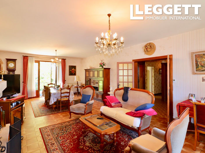 Image No.2-4 Bed House for sale