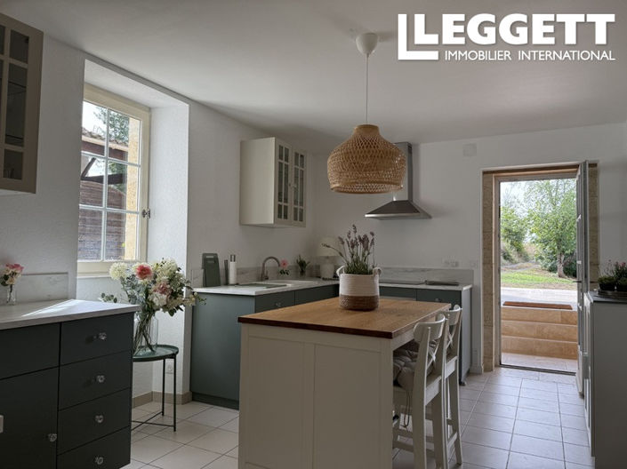 Image No.6-3 Bed House for sale