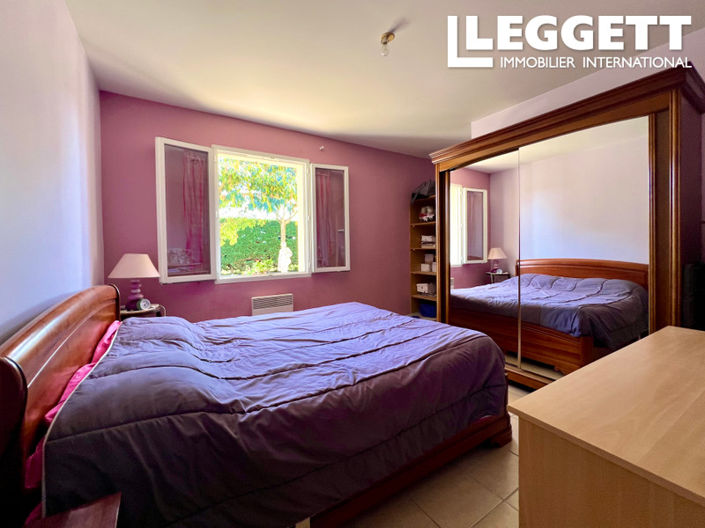 Image No.5-5 Bed House for sale