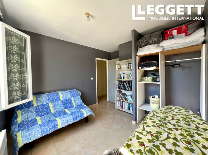 Image No.6-5 Bed House for sale