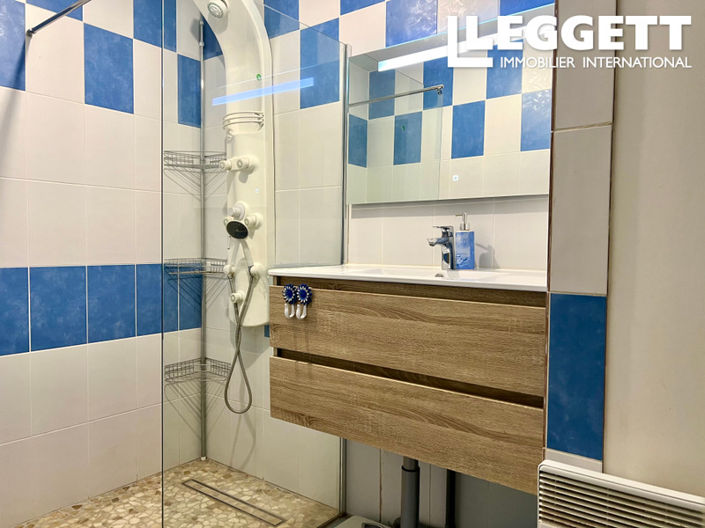 Image No.7-5 Bed House for sale