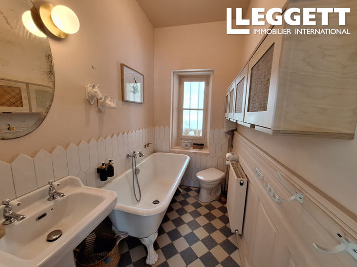 Image No.7-4 Bed House for sale