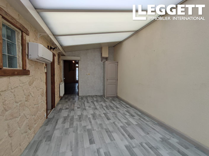 Image No.8-2 Bed House for sale