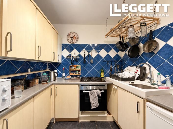 Image No.5-2 Bed House for sale