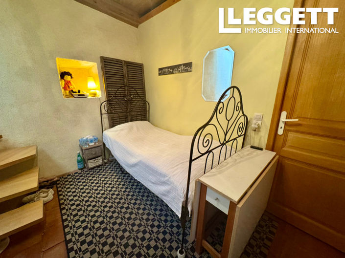 Image No.7-2 Bed House for sale