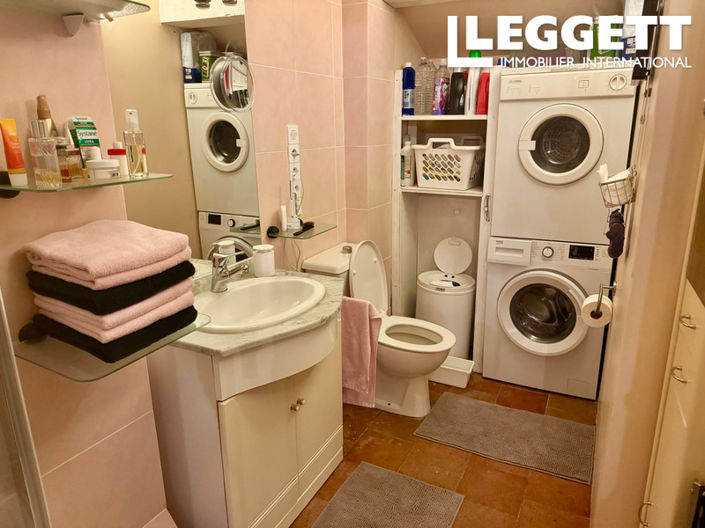 Image No.8-2 Bed House for sale