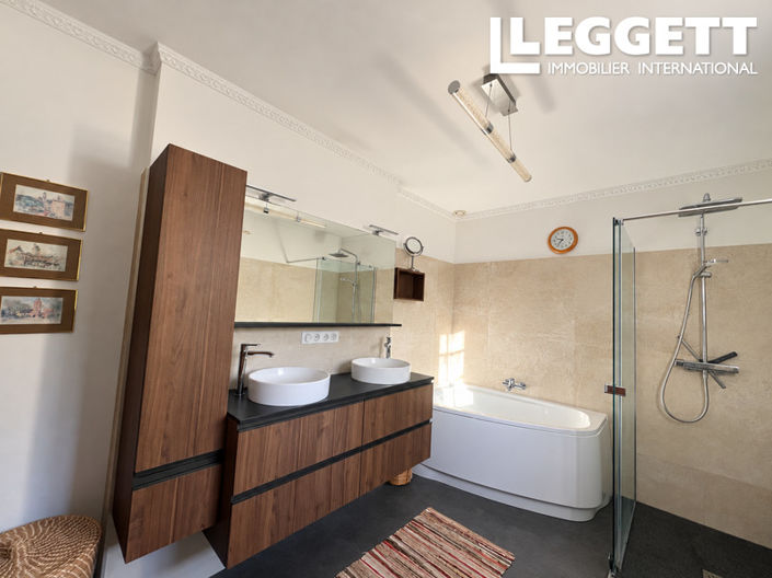 Image No.7-4 Bed House for sale