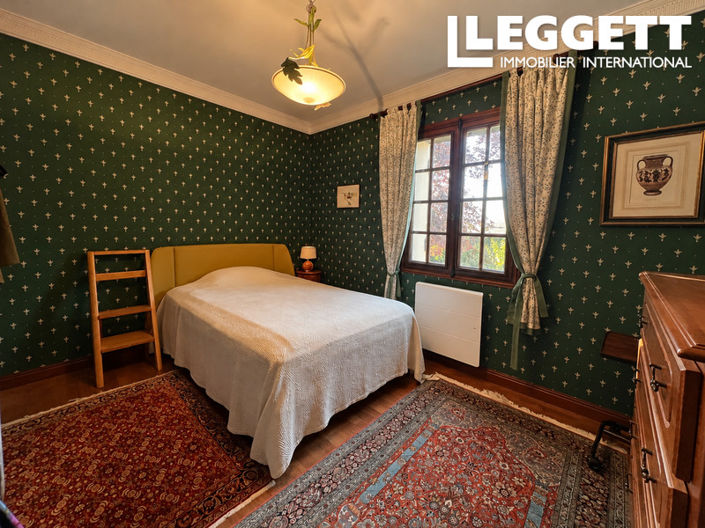 Image No.8-4 Bed House for sale