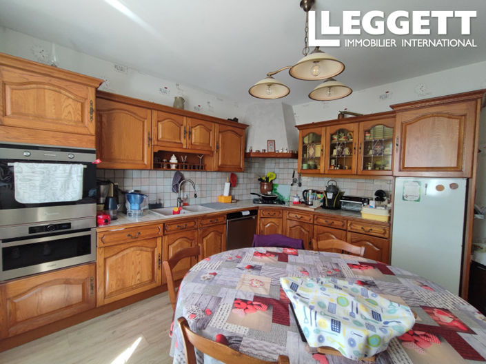 Image No.6-3 Bed House for sale