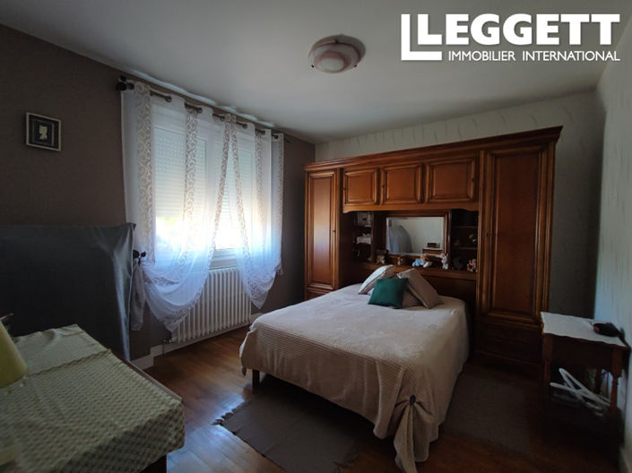 Image No.7-3 Bed House for sale