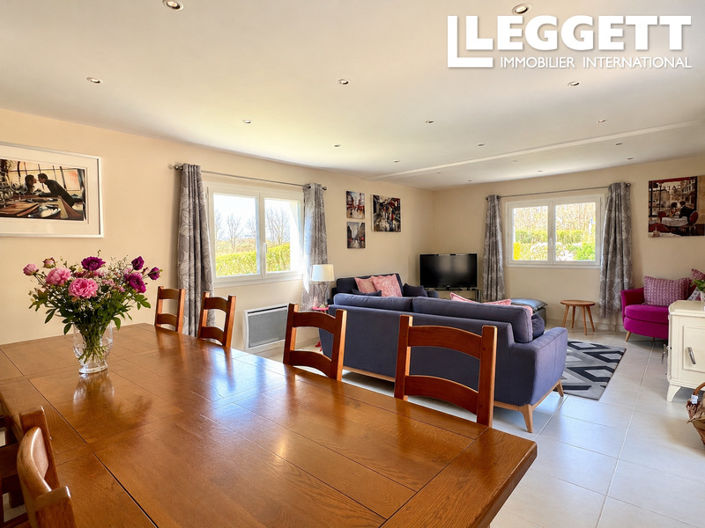 Image No.6-3 Bed House for sale