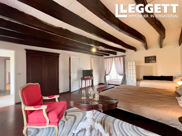 Image No.6-4 Bed House for sale