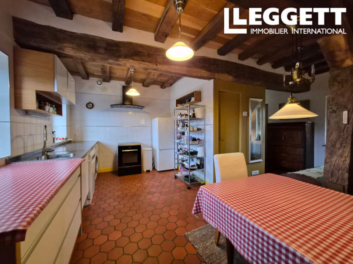 Image No.10-2 Bed House for sale