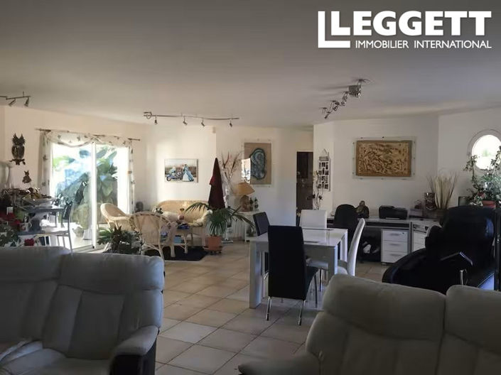 Image No.4-4 Bed House for sale