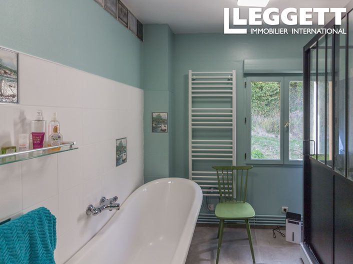 Image No.6-4 Bed House for sale