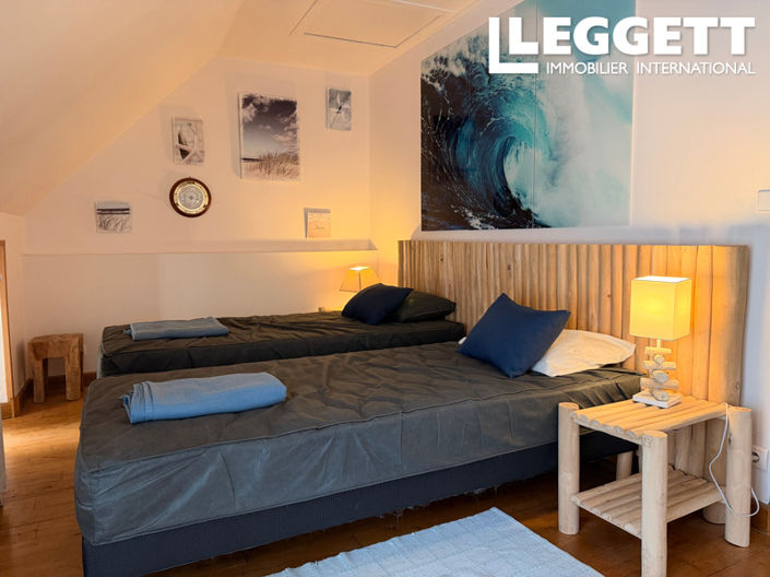Image No.10-5 Bed House for sale