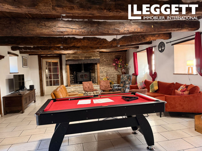Image No.8-5 Bed House for sale