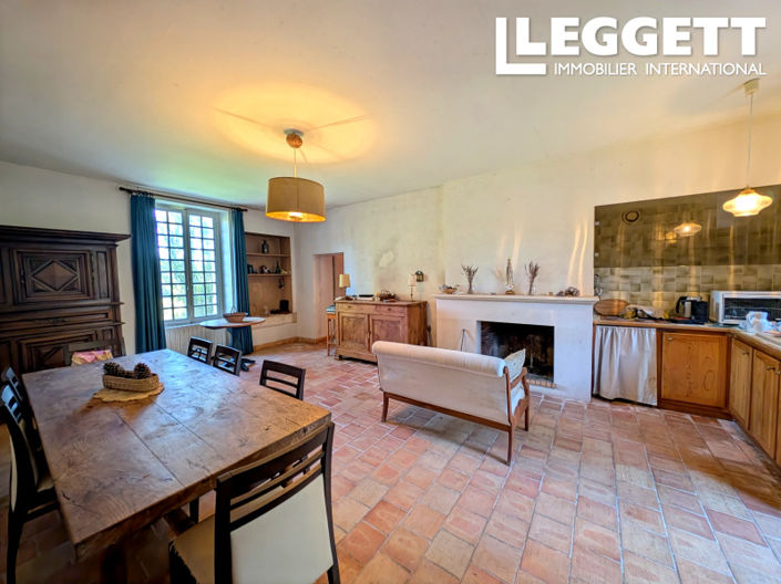 Image No.5-5 Bed House for sale