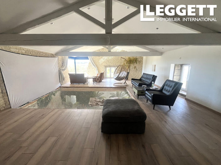 Image No.7-10 Bed House for sale
