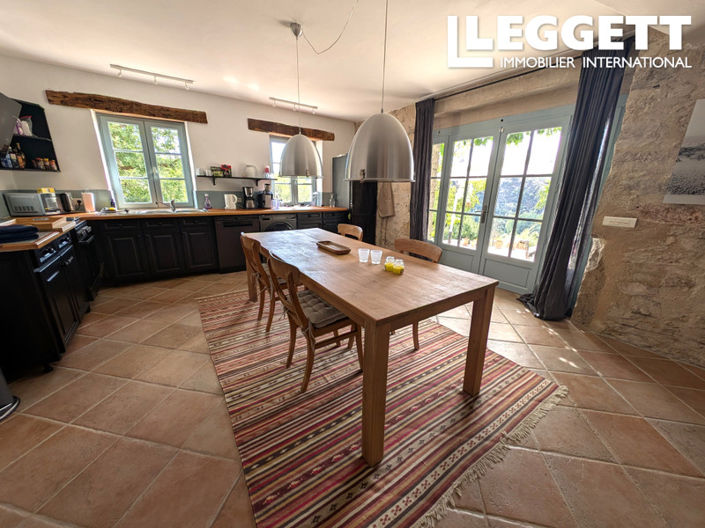 Image No.10-4 Bed House for sale